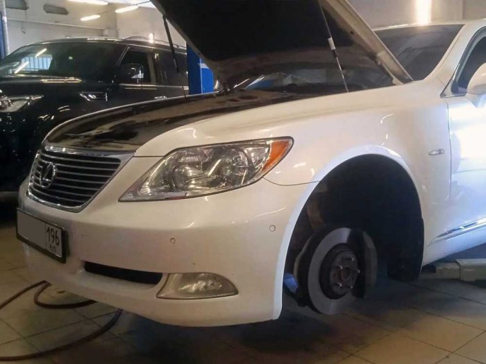 Ремонт и обслуживание пневмоподвески Lexus LS 460 в Екатеринбурге