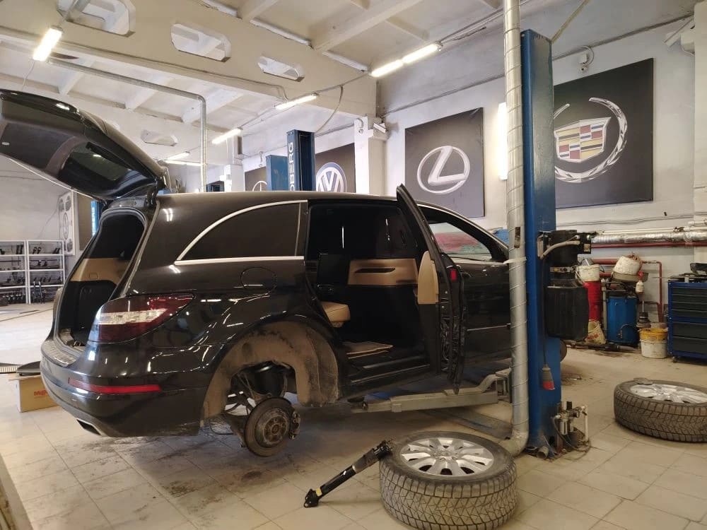 Ремонт амортизаторов пружинной подвески на Mercedes-Benz R-class