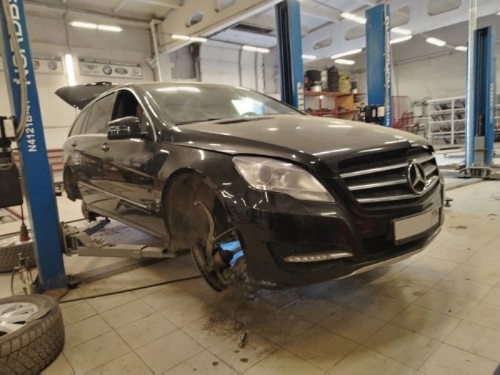 Ремонт амортизаторов пружинной подвески на Mercedes-Benz R-class