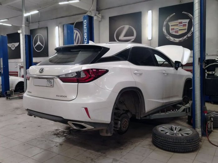 Ремонт амортизаторов на Lexus RX 200t: быстро и профессионально