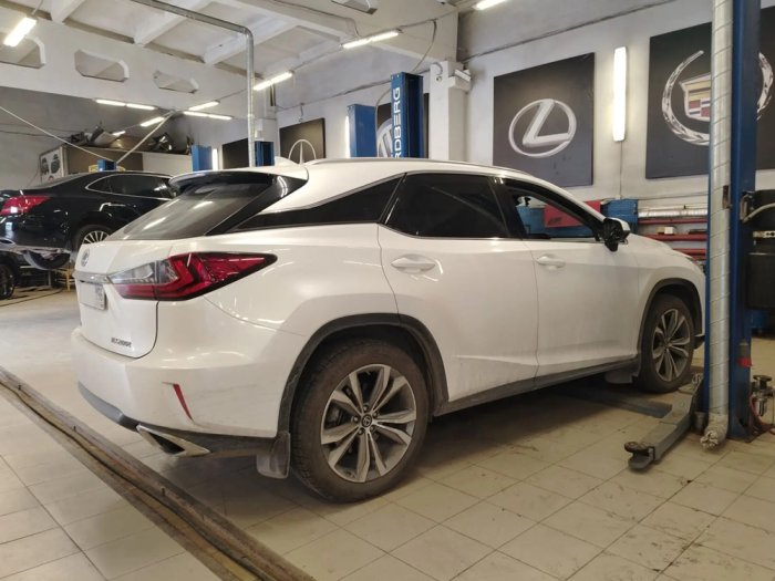 Ремонт амортизаторов на Lexus RX 200t: быстро и профессионально