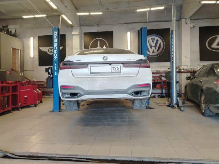 Ремонт передних пневмостоек BMW 740d: опыт автотехцентра «Аирматик Про»