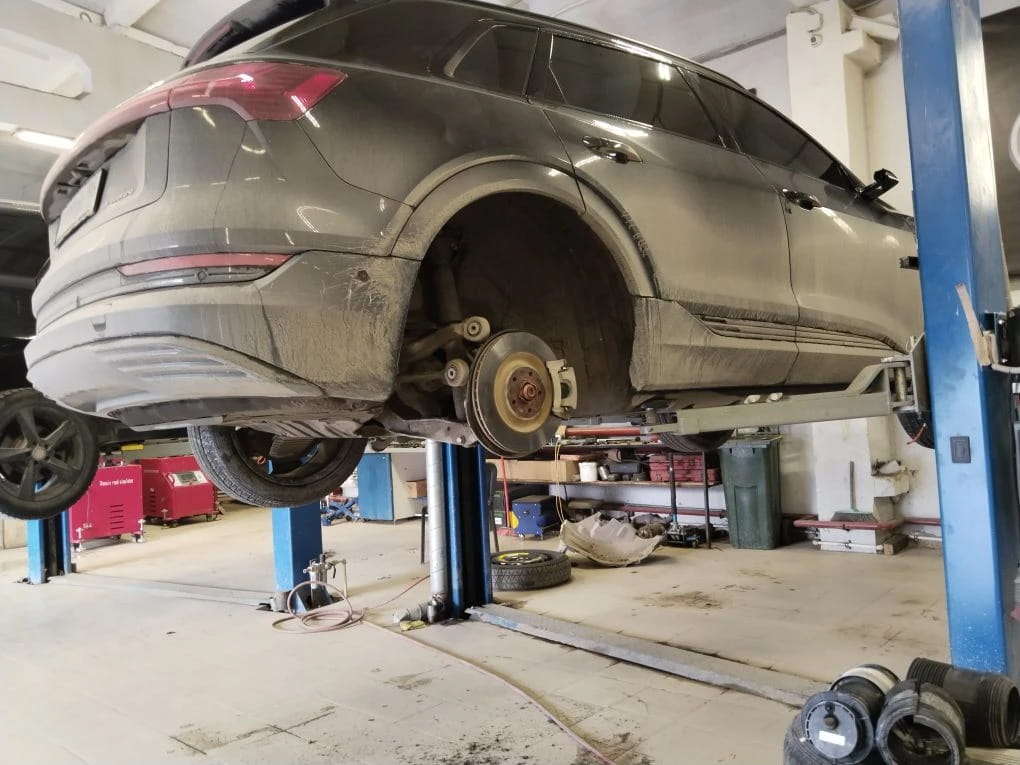 Замена пыльника пневмобаллона Audi E‑tron 55 Quattro