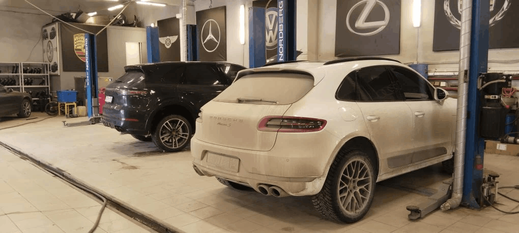 Ремонт пневмоподвески автомобилей Porsche Cayenne и Macan