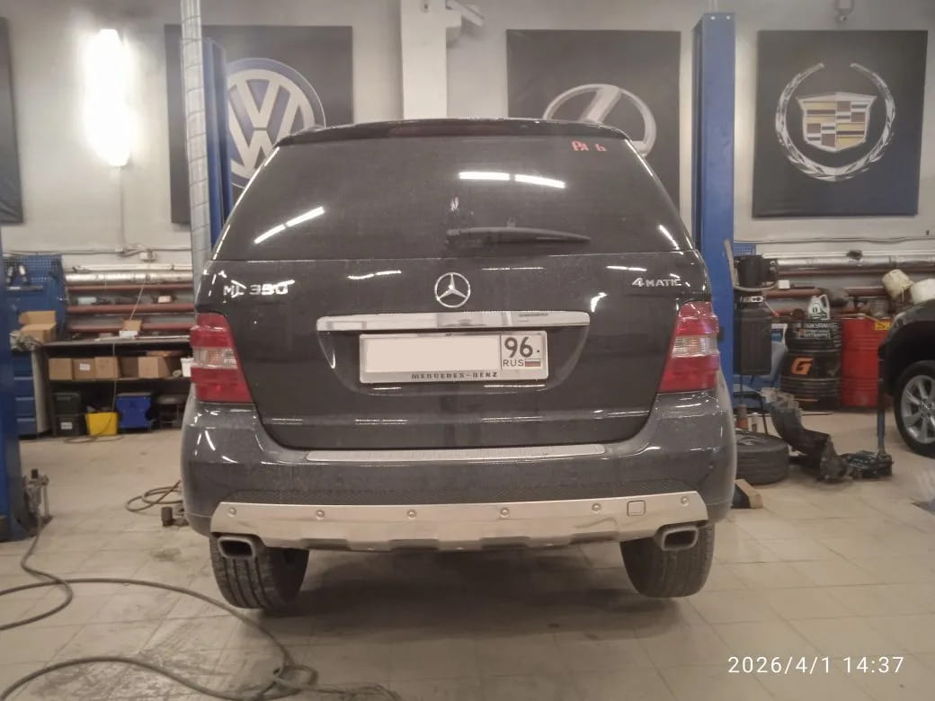 Ремонт передней правой пневмостойки на Mercedes-Benz ML 350