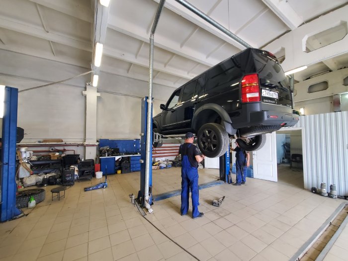 Диагностика и ремонт пневмоподвески Land Rover Discovery 3