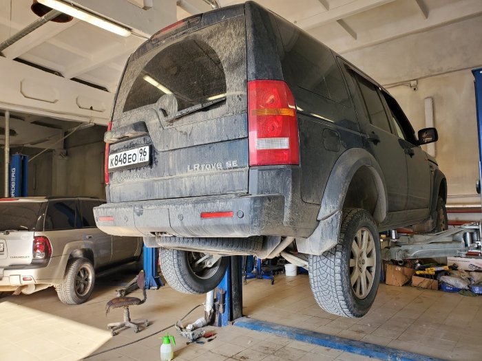 Ремонт компрессора пневмоподвески Land Rover Discovery 3