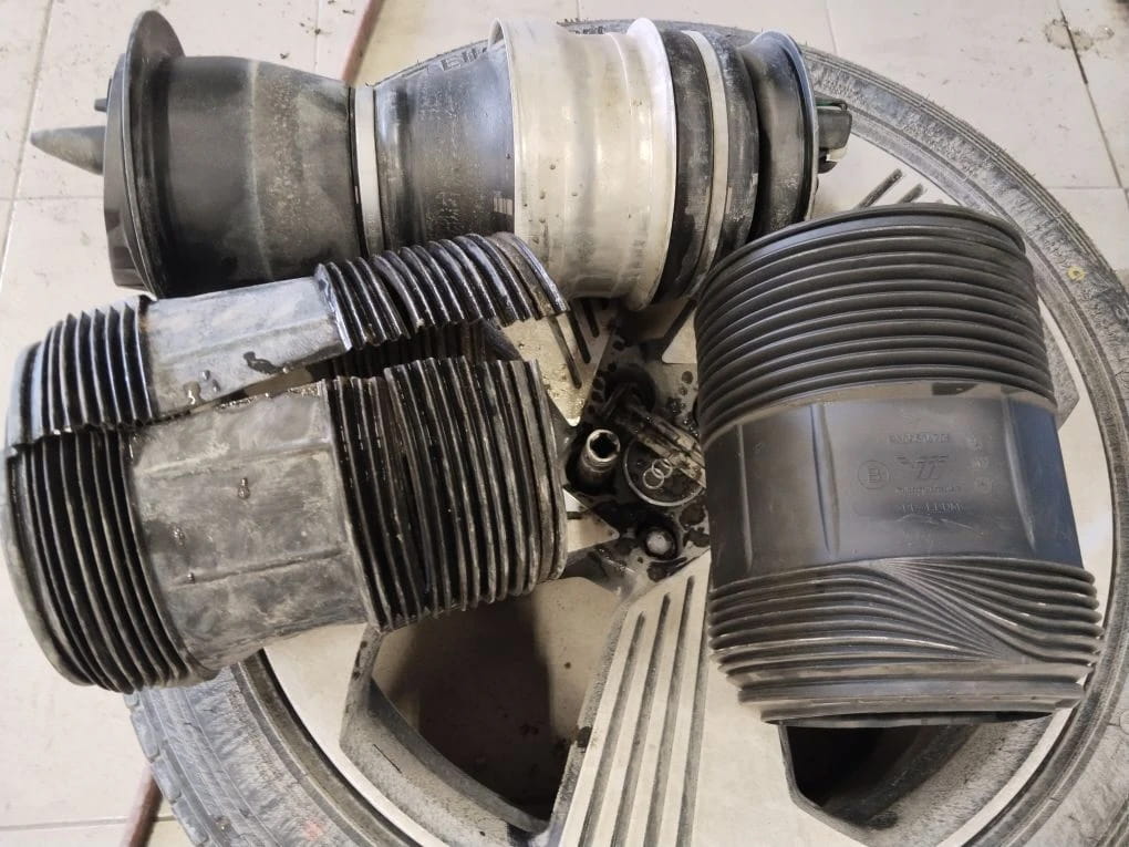 Замена пыльника пневмобаллона Audi E‑tron 55 Quattro