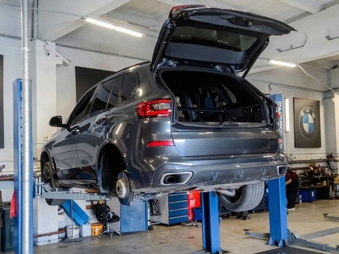 Ремонт пневмоподвески BMW X5 и подготовка к зимнему сезону