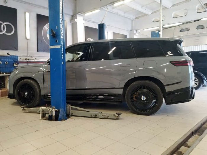 Пневмоподвеска Denza N9: двухкамерная «магия» BYD по-русски, или как «Аирматик Про Сервис» укрощает DiSus-A
