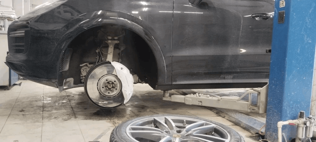 Ремонт пневмоподвески автомобилей Porsche Cayenne и Macan