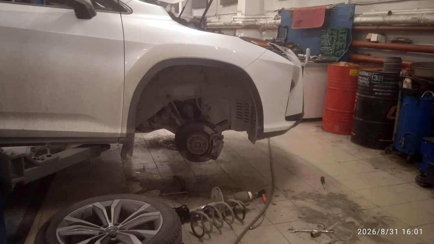 Ремонт амортизаторов на Lexus RX 200t: быстро и профессионально
