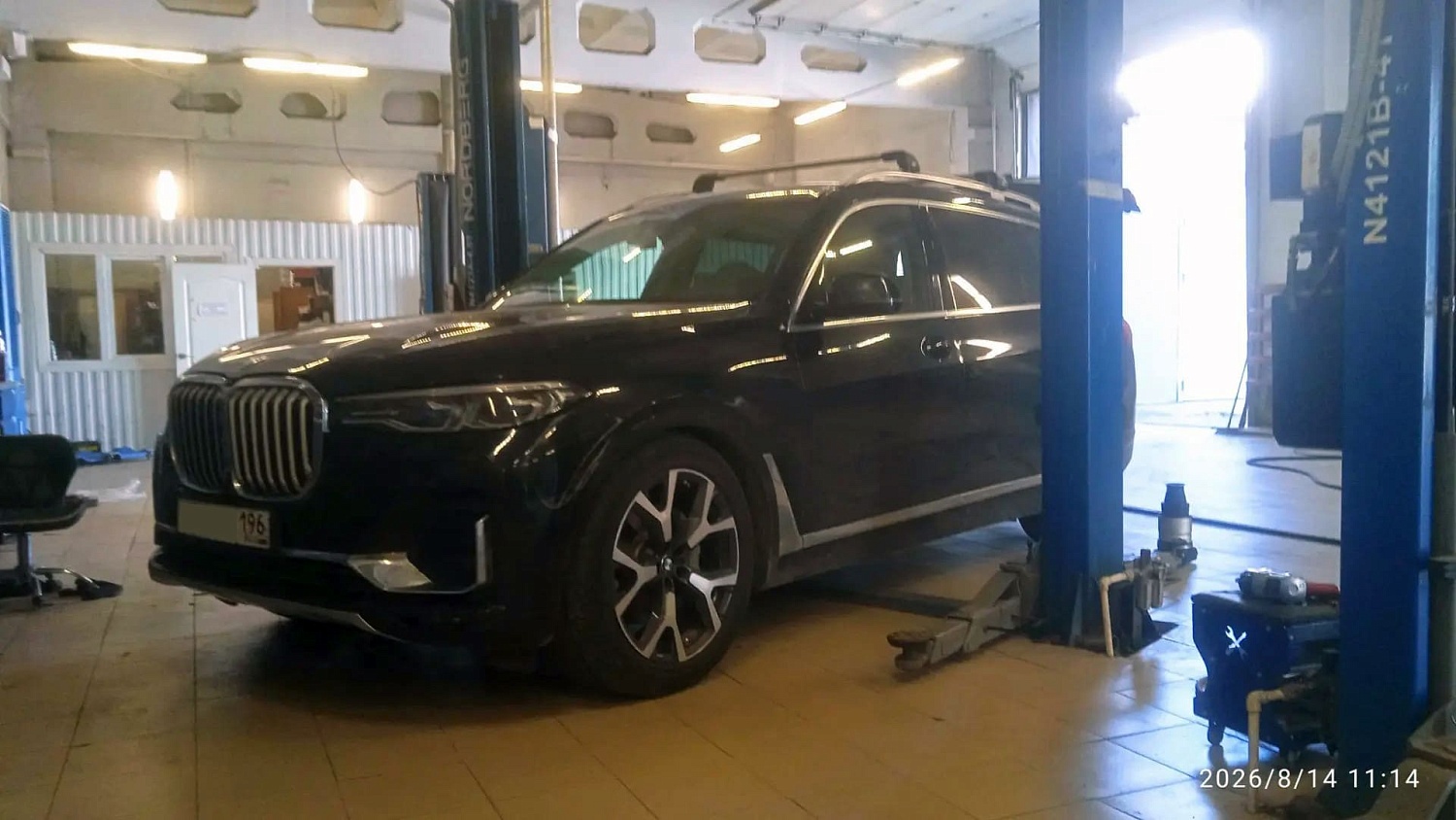 BMW X7: вернули заводской комфорт — заменили пневмобаллоны на задней оси и провели комплексное обслуживание подвески