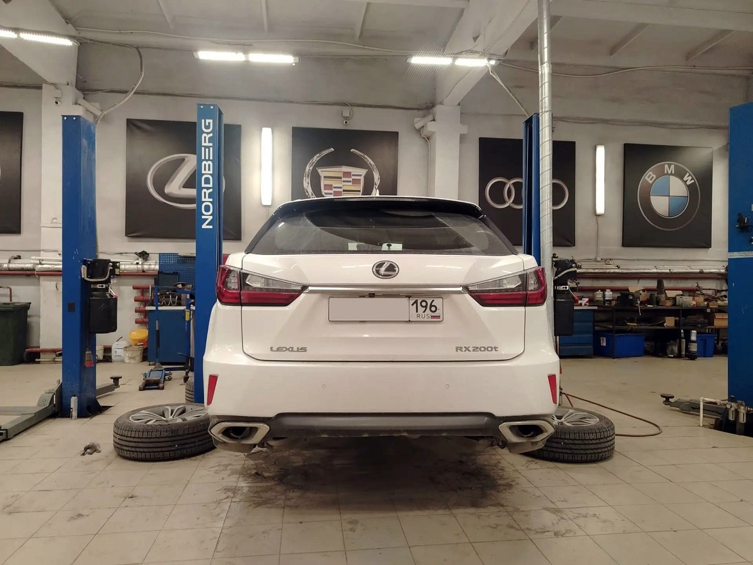 Ремонт амортизаторов на Lexus RX 200t: быстро и профессионально