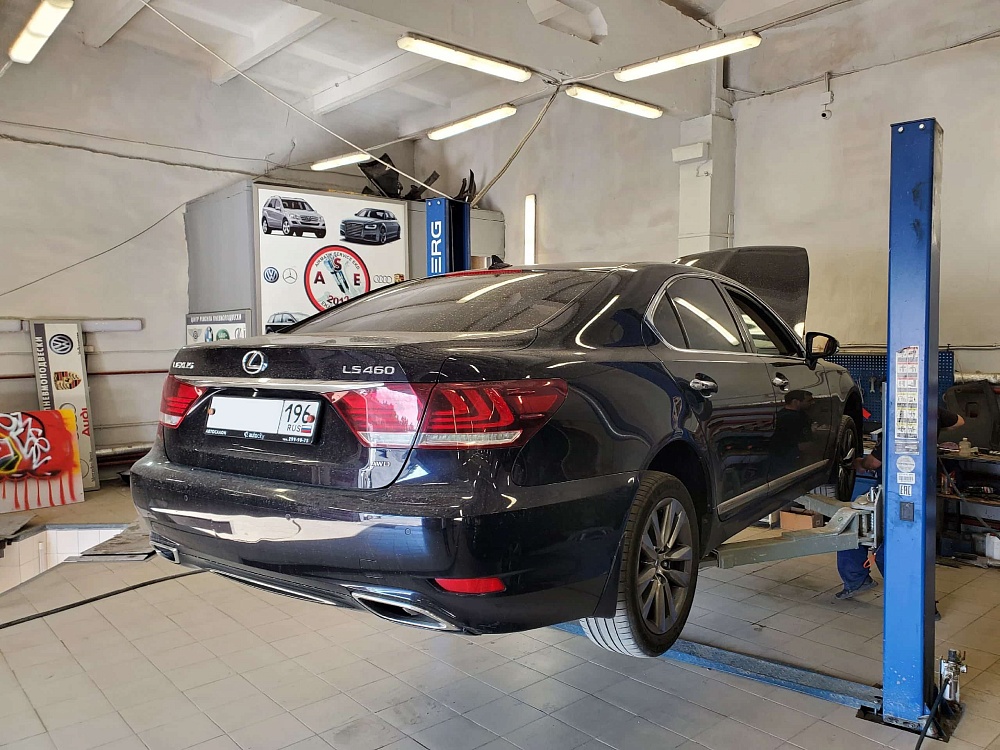 Ремонт и замена переднего правого пневмобаллона Lexus