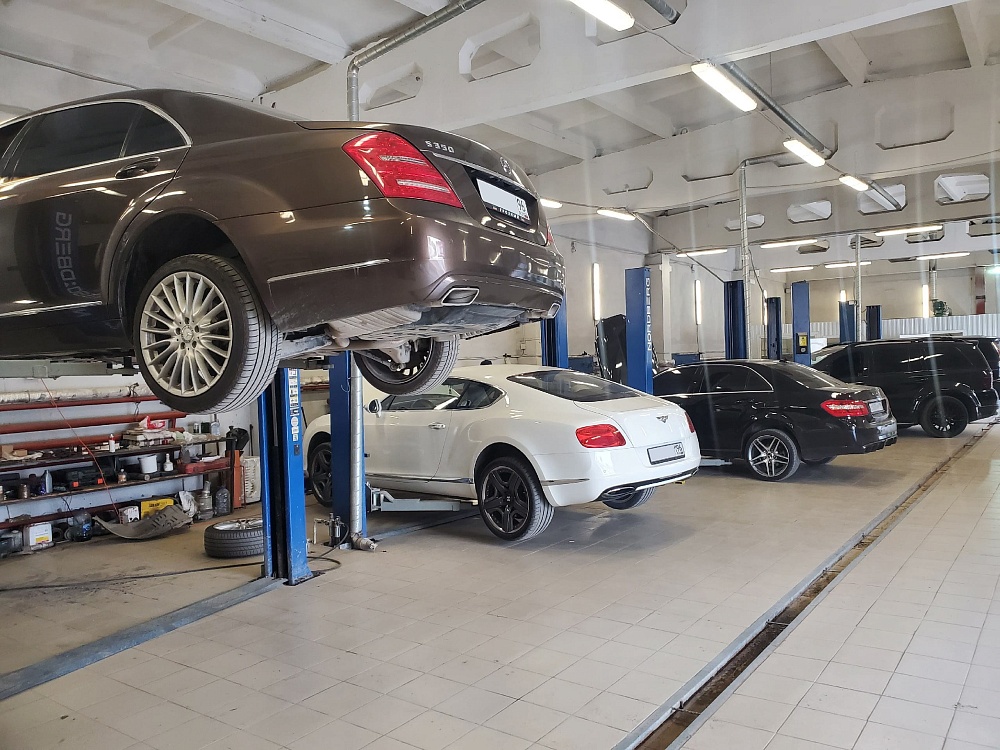 Ремонт и замена компрессора пневмоподвески Mercedes S221 4MATIC