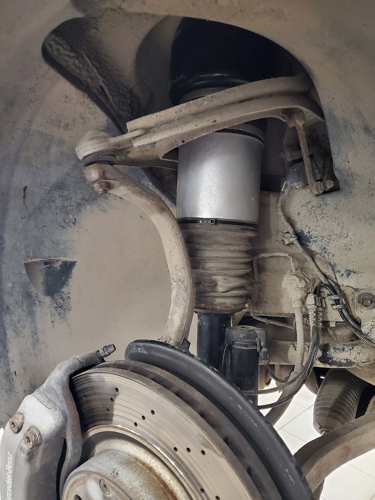 Ремонт и замена Пневмобаллона Мерседес CLS500