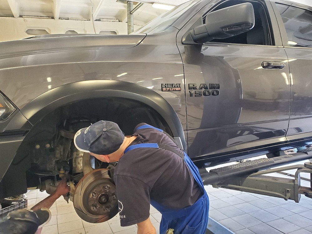 Ремонт и замена пневмобаллона Dodge RAM