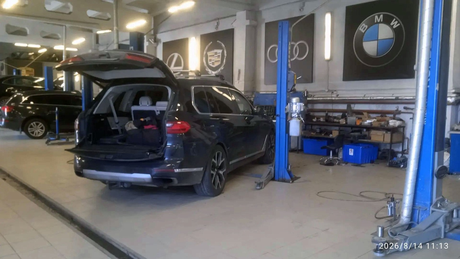 BMW X7: вернули заводской комфорт — заменили пневмобаллоны на задней оси и провели комплексное обслуживание подвески